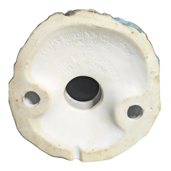 Santa's Workbench Collection -Towne Series Lighthouse 11 x 5 Porcelain Keeper - Picture 6 of 6